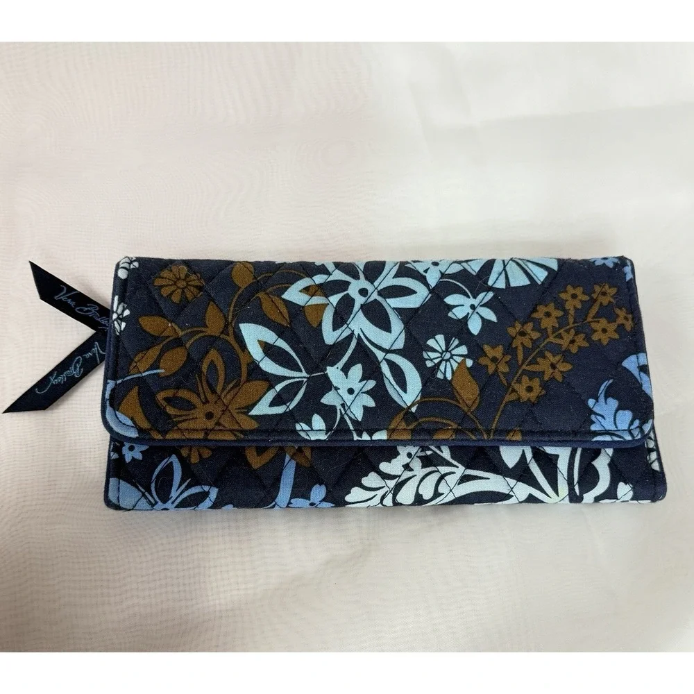 Vera Bradley Java Floral Tri Fold Blue Magnetic Wallet